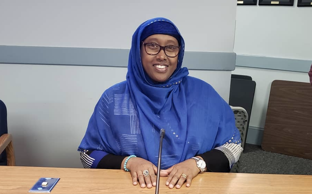 انتصاري هو انتصارهم: ديها طلاق يصنع التاريخ كأول رئيس بلدية أسود مسلم لولاية مين الصومالية الأمريكية