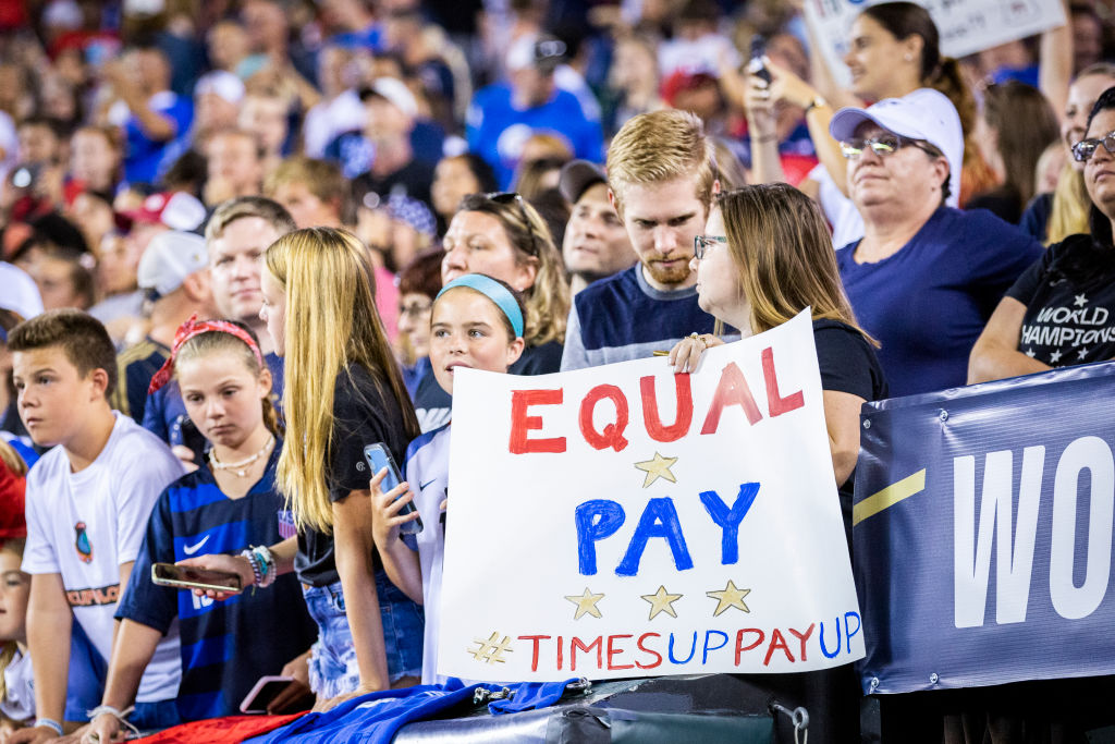 us-women-soccer-equal-pay-lawsuit-settlement-equal-rights-amendment