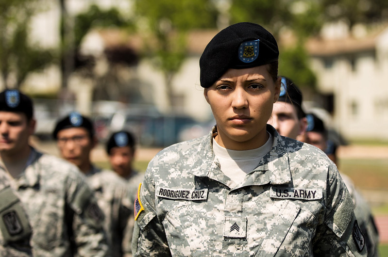 askerlik-kadın-seçici-hizmet