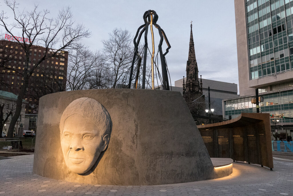 Harriet Tubman'ın 'Shadow of a Face'i: Yeni Anıt Kapsayıcı Tarihte İlerliyor