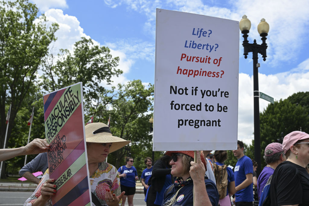 dobbs-roe-pregnancy-criminalization-abortion-mothers