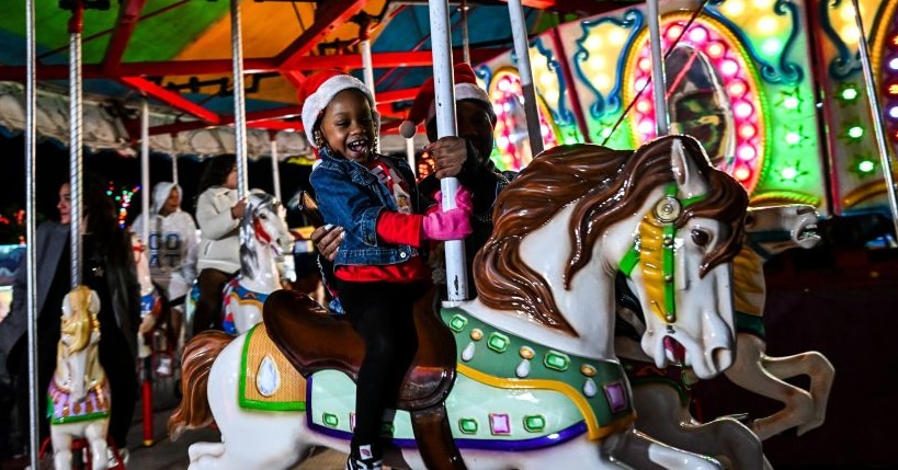 The Patriarchal Holiday Fantasy Is Exhausting America’s Mothers