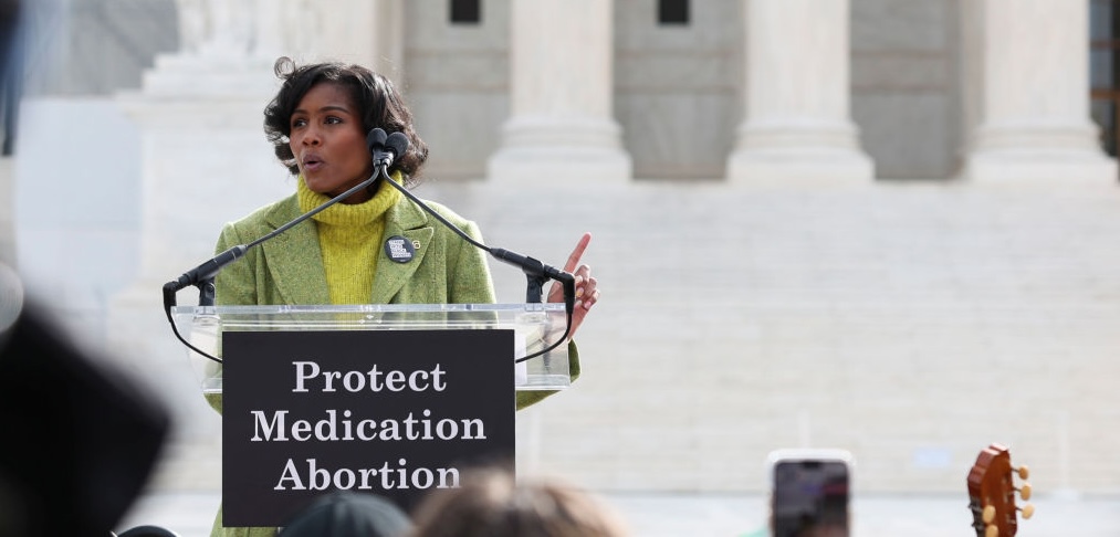 Women’s Health Is a Democracy Issue—and a Midterm One